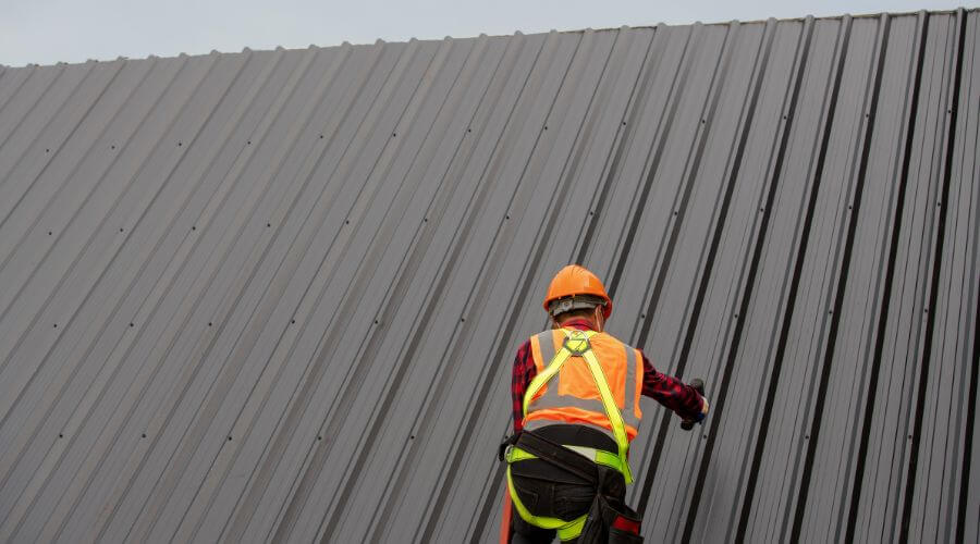 Professional gutter cleaning in Belleville, PA